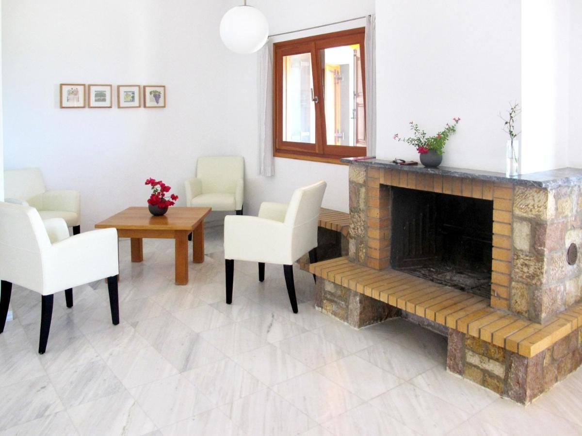 Elegant Apartment In Agios Ilias With Sea View Myrtea Luaran gambar